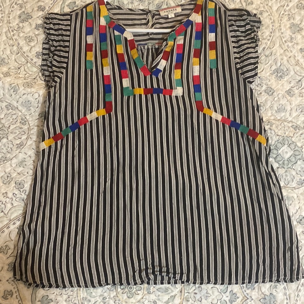 Andree by Unit top size Large. Good used condition. Multi color